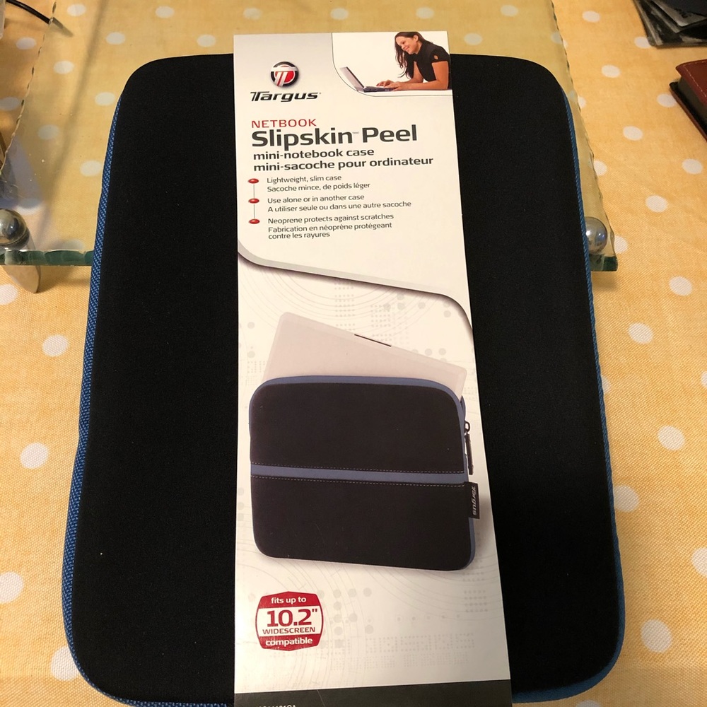 Targus Netbook Slipskin Peel Case 10.2”